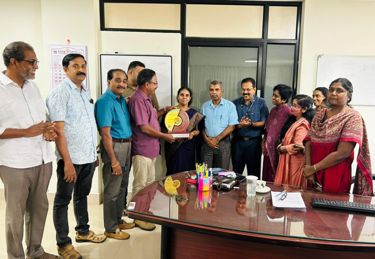 സർവീസിൽ നിന്ന് വിരമിക്കുന്ന ടെക്നിക്കൽ മെമ്പർക്ക് അക്വയുടെ ആദരം